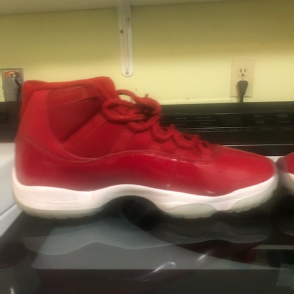 Win Like '96 Jordan's, Red, Size 11 with box - Picture 13 of 14